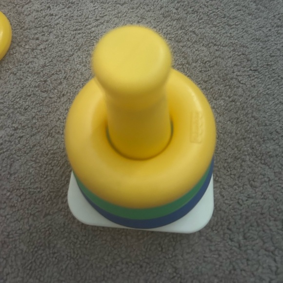 Fisher-Price Rainbow Stacking Rings - Picture 4 of 6